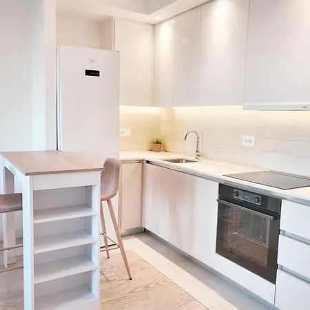 Metropoliten - Aria Lux Bw