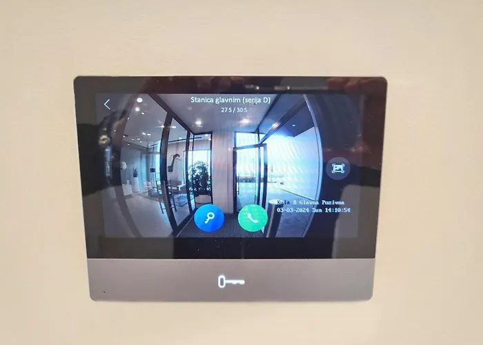 Metropoliten - Aria Lux Bw * Beograd