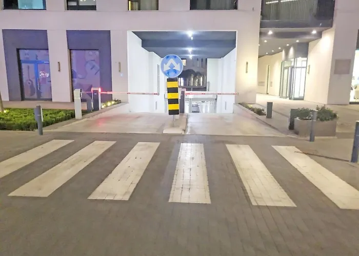 Metropoliten - Aria Lux Bw ベオグラード